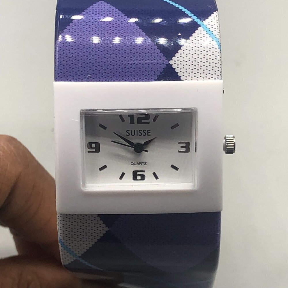 3/$30 Suisse Watch Women Blue White Argyle Diamond Print Band New Battery 7"